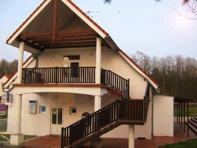 Hotel Aeroplan Zielona Gora  Exterior photo